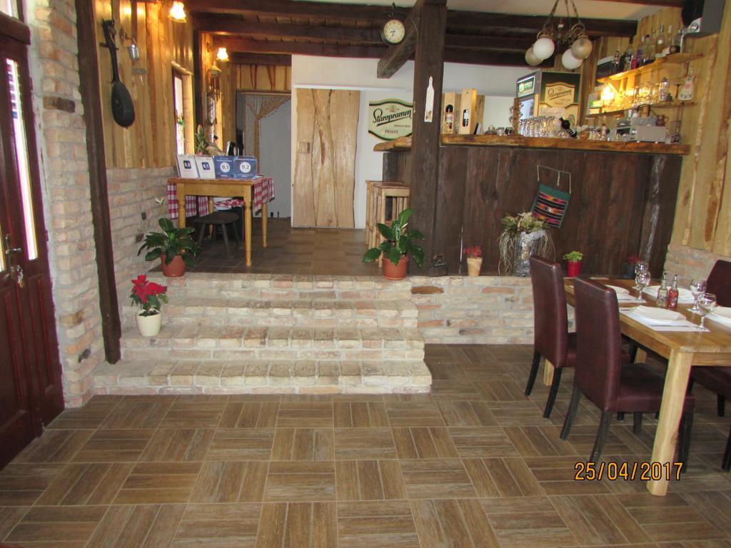 Velika Mlaka 史塔里亚森旅馆酒店 外观 照片